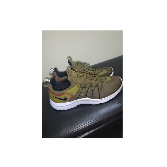 Women’s NIKE DARWIN Olive Textile Running Trainers - Picture 9 of 10